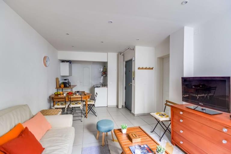 Guestready - Bel Apt A 6 Min Du Metro Gare Du Nord Paris Eksteriør bilde